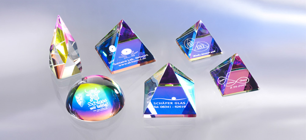 Advertising articles, glass products and glass pyramids